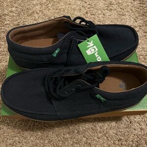 Sank Men’s TKI navy. NWT